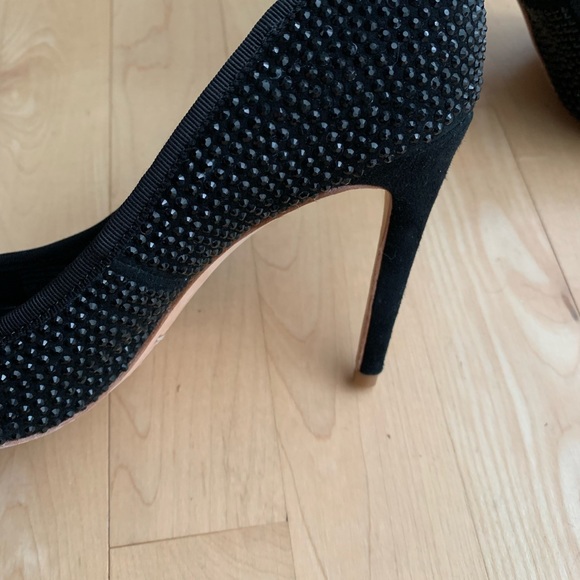 Beautiful Tory Burch High Heels Shoes - Picture 7 of 9